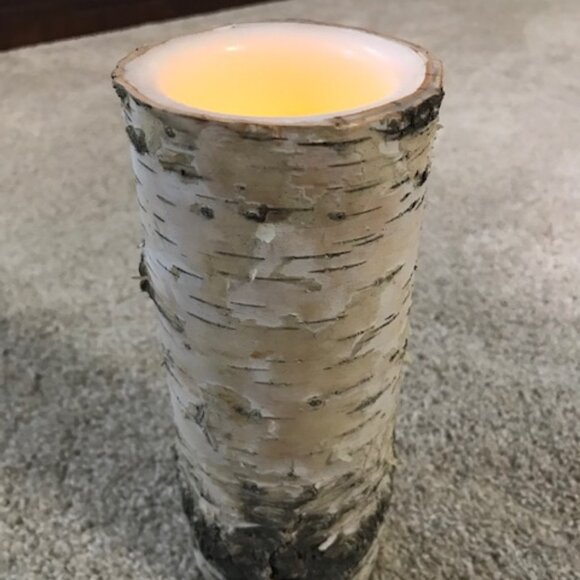 NEW BIRCH BARK BATTERY OPERATED FLAMELESS CANDLE. 8"Hx3"W - Picture 1 of 2